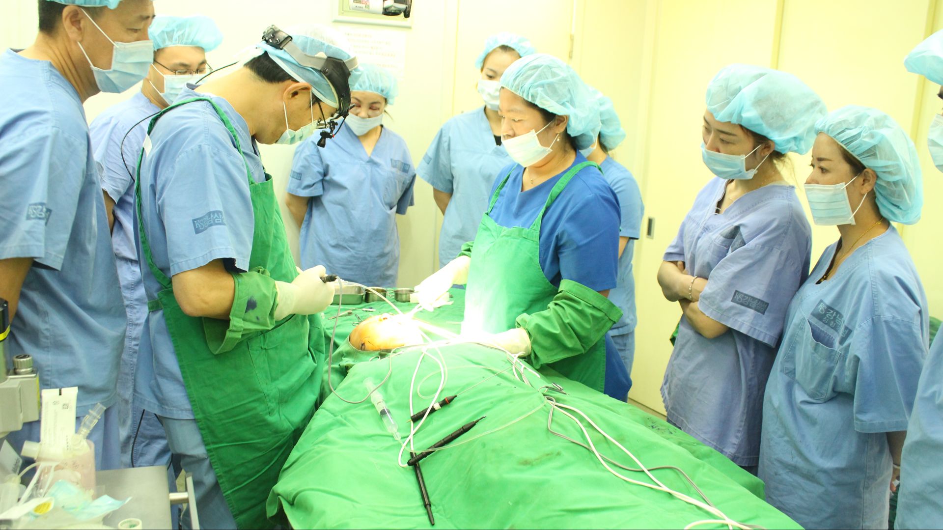 韩国学习手术观摩现场